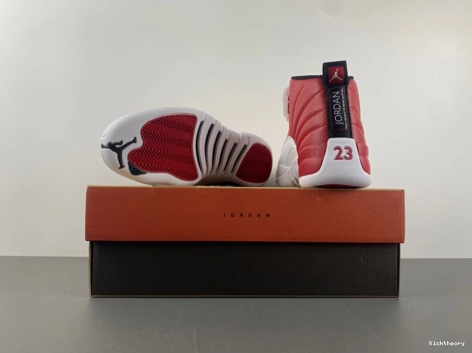 Kick Theory Alternate Air Jordan 130690-600 12 0807